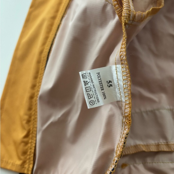 Petridge | 55M | Dog Raincoat Waterproof Windproof Coat for Medium Dog - Picture 13 of 14